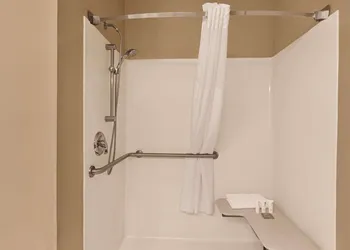 Country Inn & Suites by Radisson, Albert Lea - Austin hotel thumbnail 7