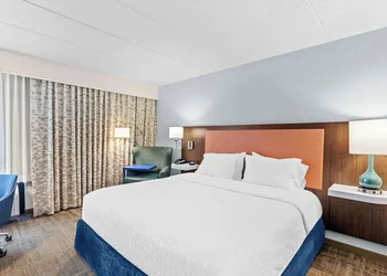 Hampton Inn Chicago/Naperville hotel thumbnail 6
