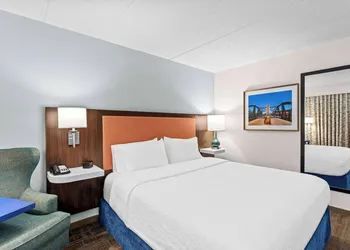 Hampton Inn Chicago/Naperville hotel thumbnail 7