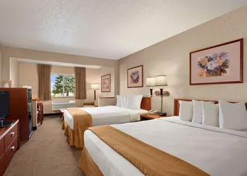Baymont by Wyndham Golden/Red Rocks hotel thumbnail 4