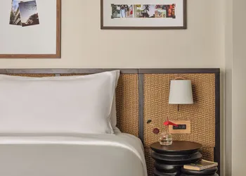 Romer House Waikiki hotel thumbnail 7