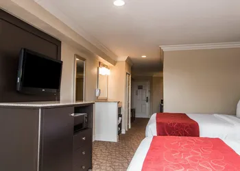 Comfort Suites San Clemente Beach hotel thumbnail 7