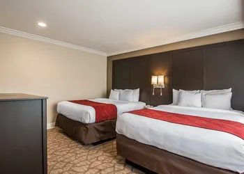 Comfort Suites San Clemente Beach hotel thumbnail 8
