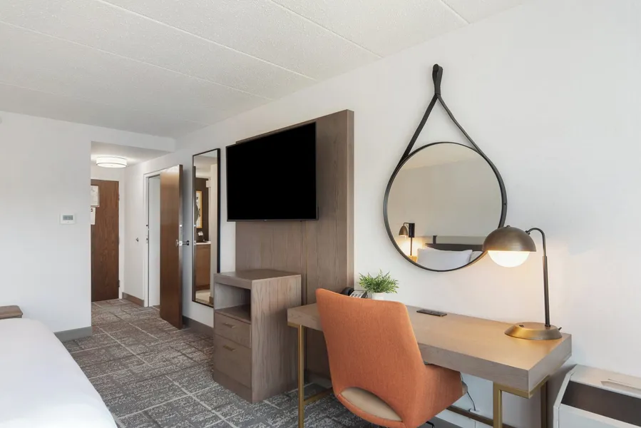 Crowne Plaza Lansing by IHG hotel detail image 6