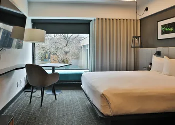 Hotel Bonaventure Montreal hotel thumbnail 8