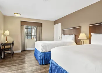 Executive Inn Hotel hotel thumbnail 6