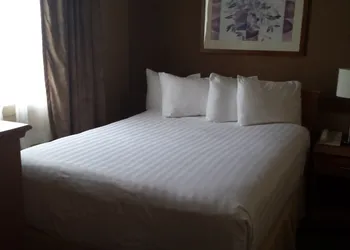 Days Inn & Suites by Wyndham West Edmonton hotel thumbnail 6