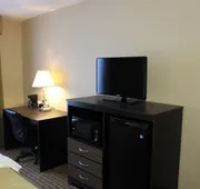 Baymont by Wyndham Fort Myers Airport hotel detail image 5