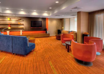 Courtyard by Marriott Burlington hotel thumbnail 2