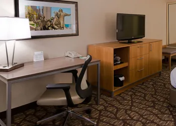 Holiday Inn Hotel & Suites Warren by IHG hotel thumbnail 4