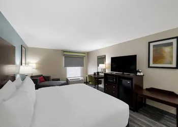 Hampton Inn Marshall hotel thumbnail 5