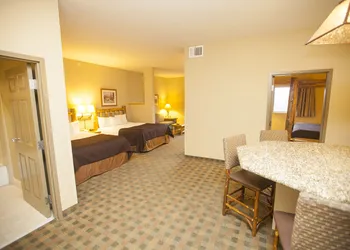 Great Wolf Lodge Traverse City hotel thumbnail 2