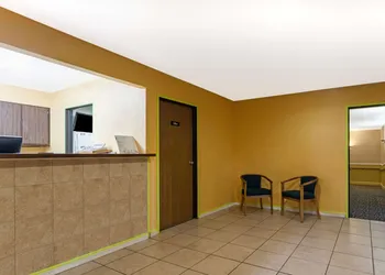 Super 8 by Wyndham Bath Hammondsport Area hotel thumbnail 2