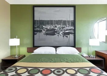 Super 8 by Wyndham Bath Hammondsport Area hotel thumbnail 4