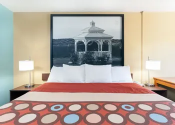 Super 8 by Wyndham Bath Hammondsport Area hotel thumbnail 5