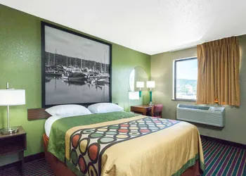 Super 8 by Wyndham Bath Hammondsport Area hotel thumbnail 8