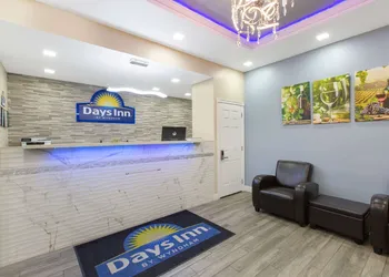 Days Inn by Wyndham Ukiah hotel thumbnail 2