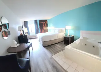 Howard Johnson by Wyndham Manteno hotel thumbnail 6