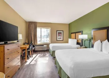 Studio 6 Extended Stay Chicago Vernon Hills Lincolnshire IL hotel thumbnail 3