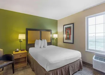 Studio 6 Extended Stay Chicago Vernon Hills Lincolnshire IL hotel thumbnail 4