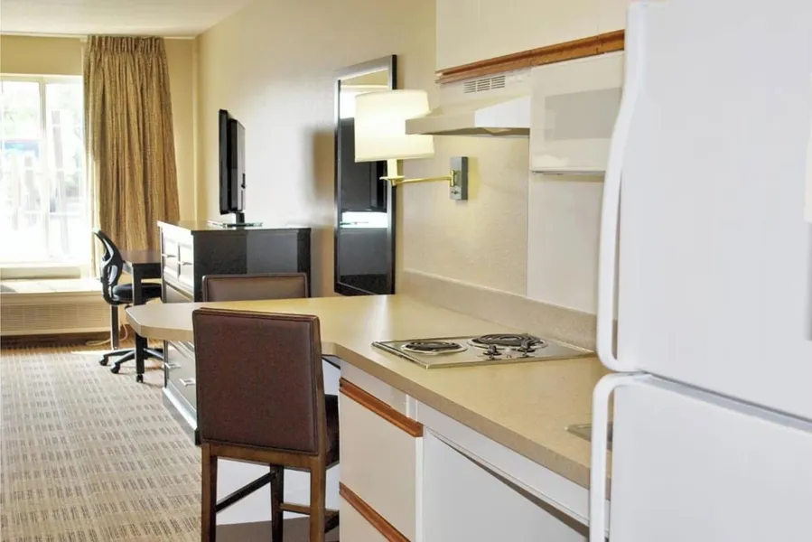 Studio 6 Extended Stay Chicago Vernon Hills Lincolnshire IL hotel detail image 6
