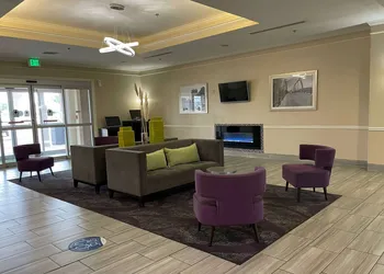 La Quinta Inn & Suites by Wyndham Waxahachie hotel thumbnail 3