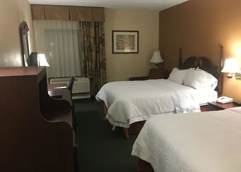 Hampton Inn Bedford hotel thumbnail 7