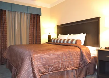 Red River Inn And Suites hotel thumbnail 5