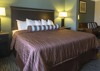 Red River Inn And Suites hotel thumbnail 8