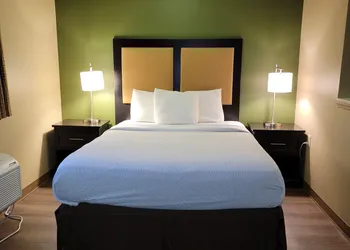 Suburban Studios Cary – RDU Airport hotel thumbnail 2