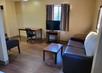 Suburban Studios Cary – RDU Airport hotel thumbnail 6