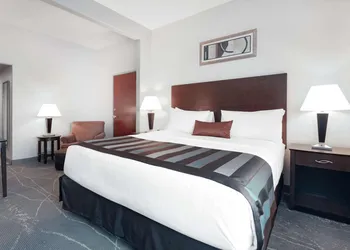 Wingate by Wyndham Tinley Park hotel thumbnail 5