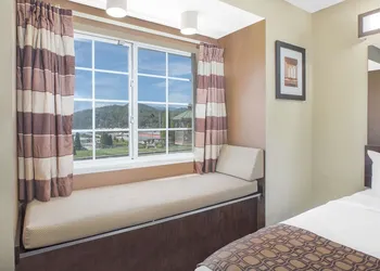 Microtel Inn by Wyndham Franklin hotel thumbnail 6