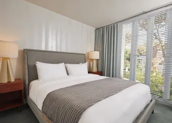 Avalon Hotel Beverly Hills, a Member of Design Hotels hotel thumbnail 2