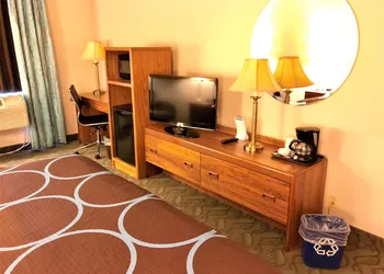 Super 8 by Wyndham Dodgeville hotel thumbnail 7
