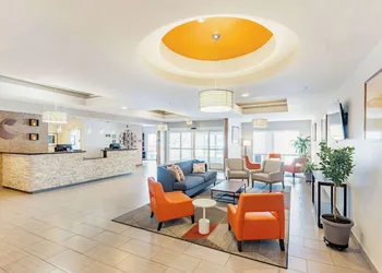 Comfort Suites Denham Springs hotel thumbnail 3