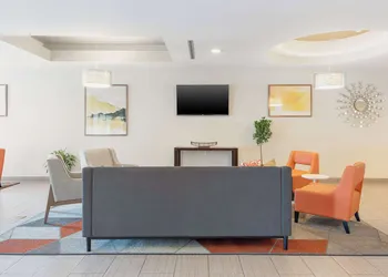 Comfort Suites Denham Springs hotel thumbnail 5