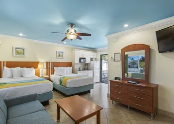 Bayview Plaza Waterfront Resort hotel thumbnail 4