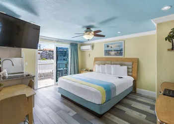 Bayview Plaza Waterfront Resort hotel thumbnail 5
