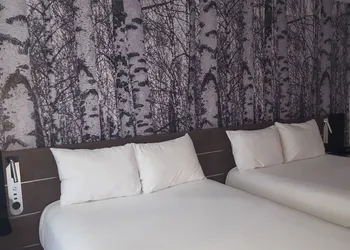 Novotel Montreal Centre hotel thumbnail 7
