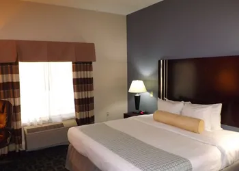 Best Western Plus Kalamazoo Suites hotel thumbnail 7