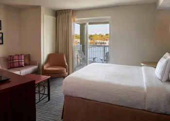 Residence Inn by Marriott Gravenhurst Muskoka Wharf hotel thumbnail 4