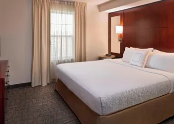 Residence Inn by Marriott Gravenhurst Muskoka Wharf hotel thumbnail 6