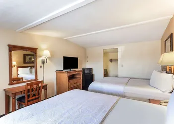 Americas Best Value Inn & Suites El Centro hotel thumbnail 6