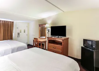 Americas Best Value Inn & Suites El Centro hotel thumbnail 7