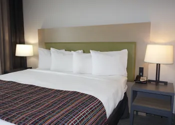Country Inn & Suites by Radisson, Coralville, IA hotel thumbnail 5