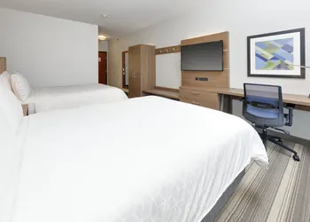 Holiday Inn Express & Suites Denton North by IHG hotel thumbnail 2