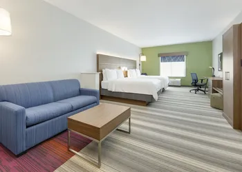 Holiday Inn Express & Suites Denton North by IHG hotel thumbnail 3