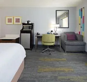 Hampton Inn & Suites Bakersfield/Hwy 58, CA hotel detail image 4