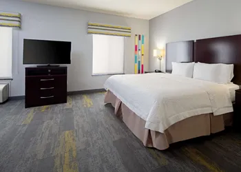 Hampton Inn & Suites Bakersfield/Hwy 58, CA hotel thumbnail 5